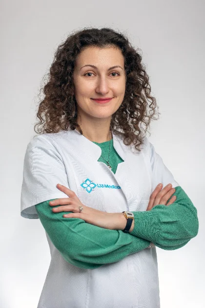 Dr. Káel Kinga