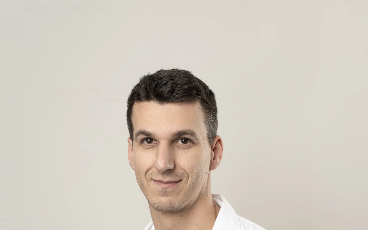 Dr. Kovács István